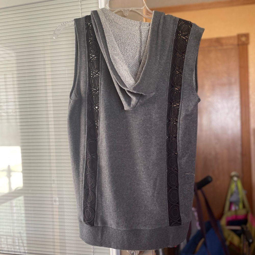 NWT Vest
